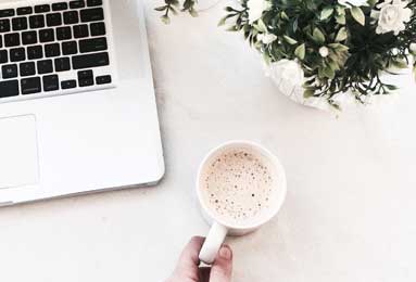 开云体育-👍一中国球迷连脱6件穆雷球衣赤膊激情庆祝 引穆雷兴奋互动！