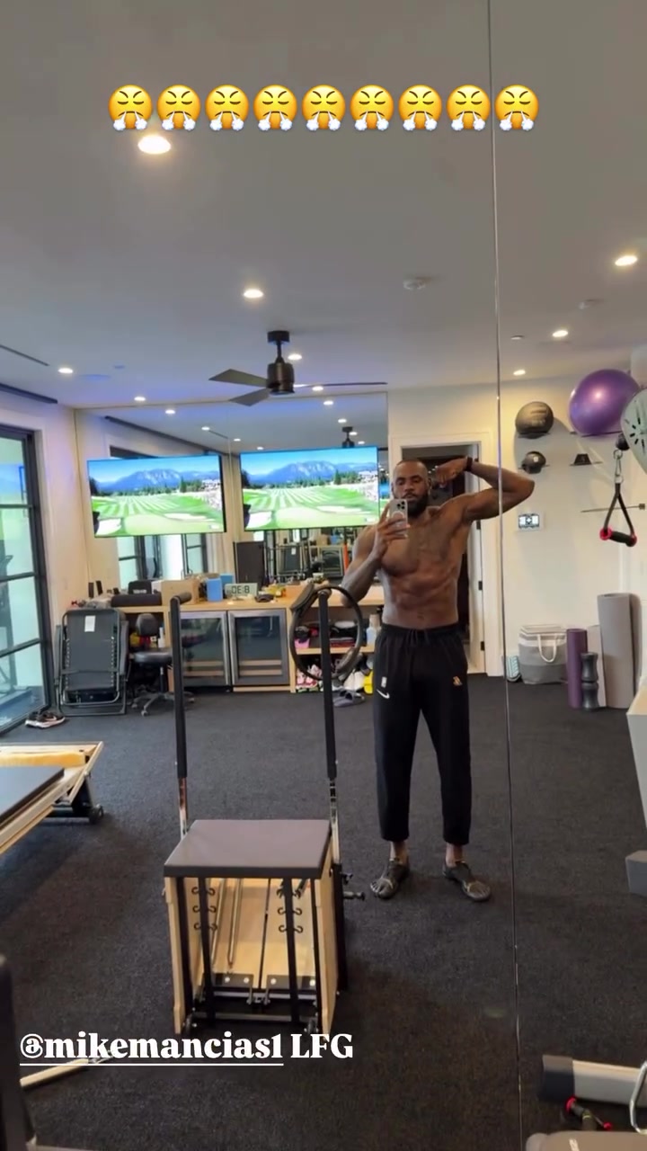 詹姆斯社交媒体展示清晨力量训练 老将坚持举重保持状态