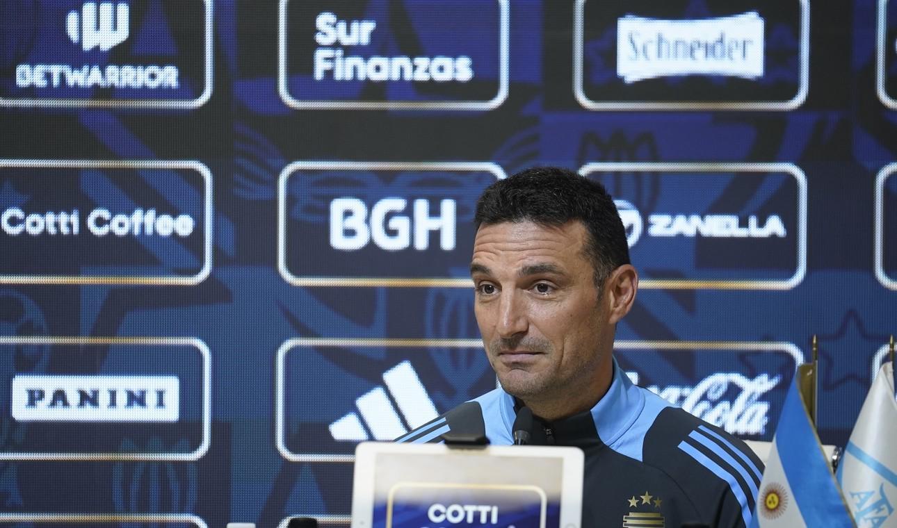 开云体育中国官方网站-斯卡洛尼：若明天是梅西在主场世预赛的最后一舞，那必须好好享受