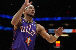 布克：这场失利很糟糕 我们必须抛诸脑后 争取下一场赢球