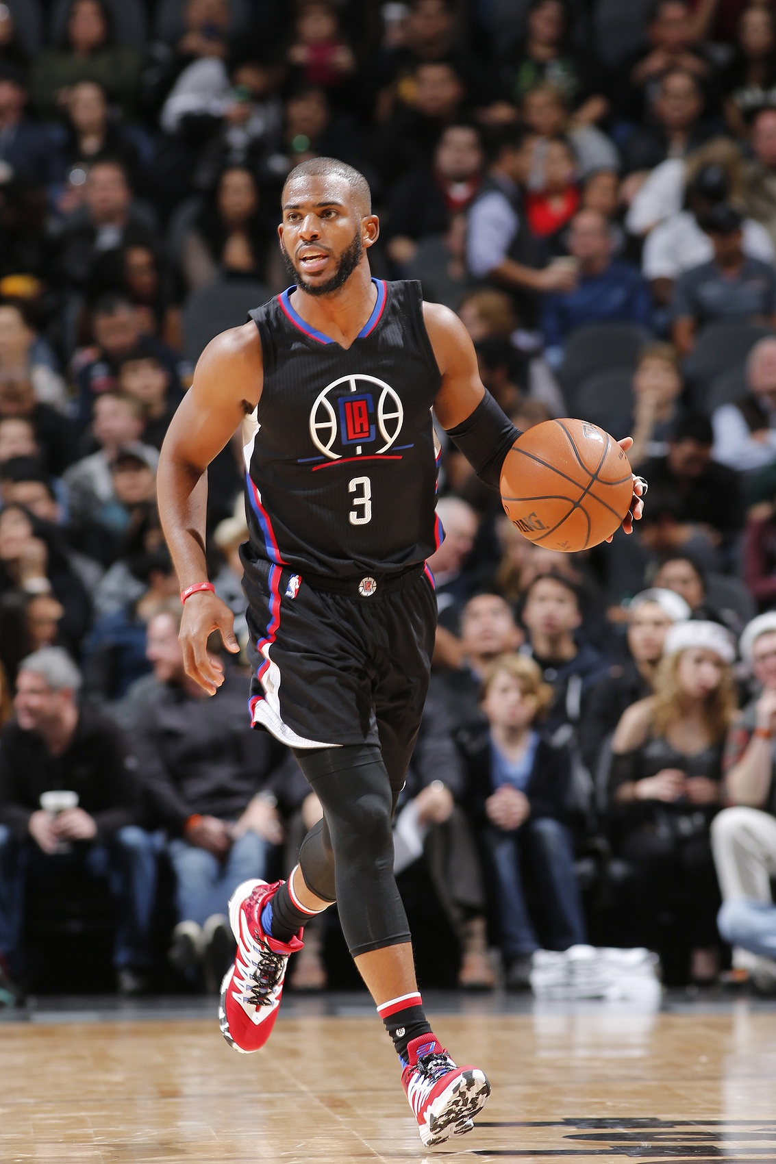 湖人传奇点评快船引进保罗：球员兼教练的双重价值提升