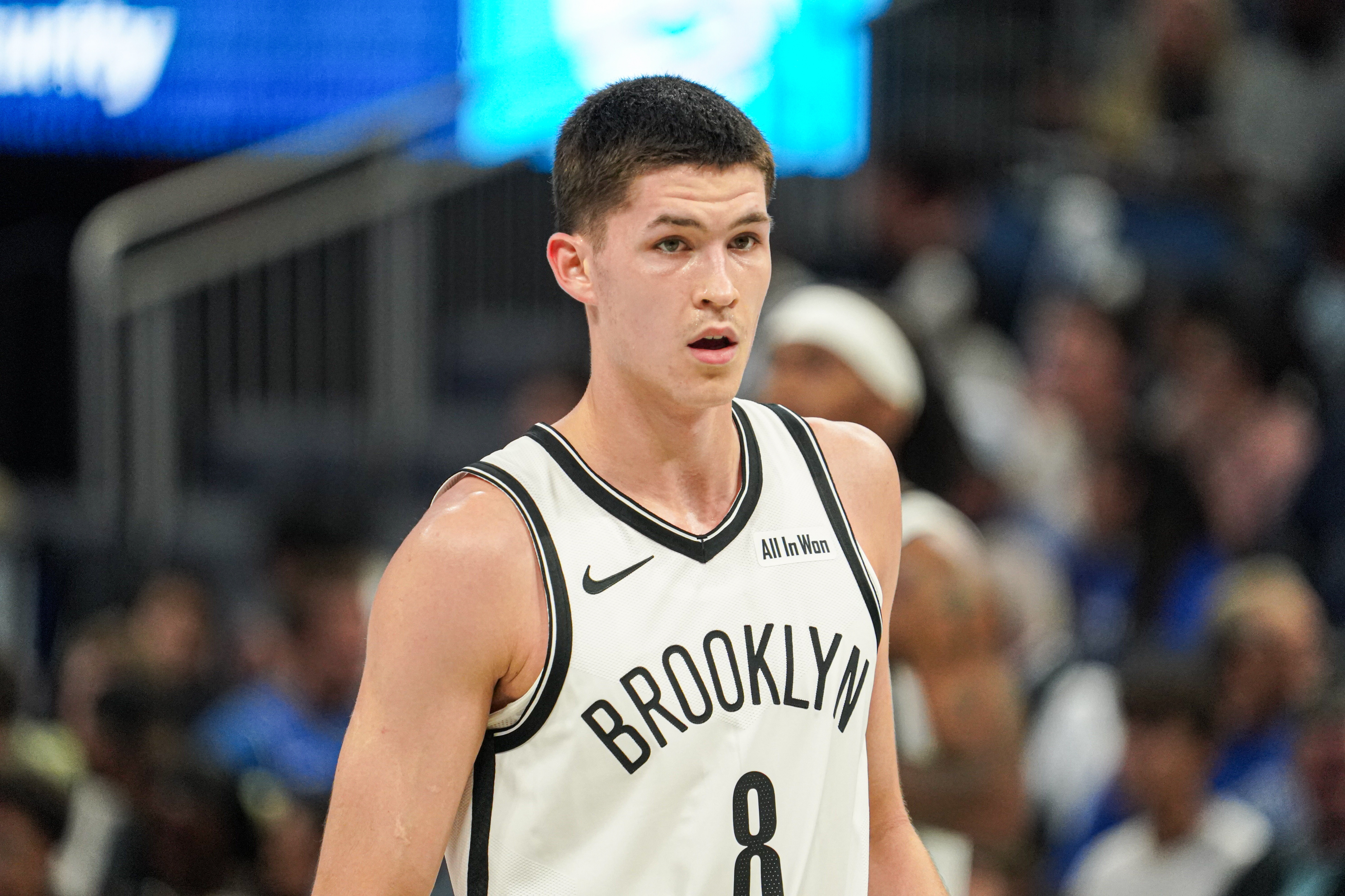 体育平台-赛季报销！记者：8号秀杰明的投篮远超人们预期 但短板也非常明显