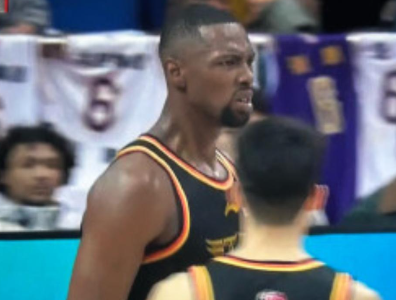 体育平台-乱!CBA一夜:4队已进季后赛 广东队跌第6 1队10连胜 山东队重返前4